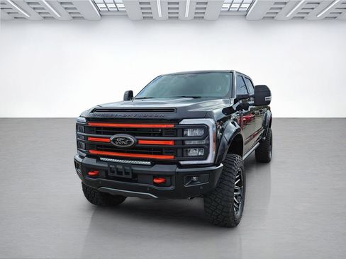 New 2026 Ford F250 Lariat w/ Black Appearance Package AWD/4WD image 9