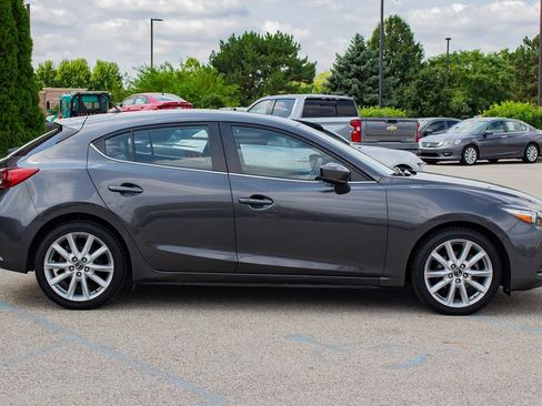 Used 2017 MAZDA MAZDA3 Touring FWD image 13