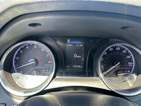 Used 2019 Toyota Camry LE FWD image 3