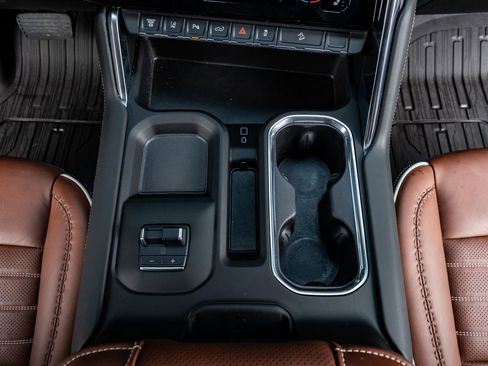 Used 2025 GMC Sierra 2500 Denali Ultimate image 28