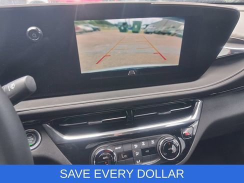 Used 2025 Buick Envista Sport Touring w/ Convenience II Package FWD image 10