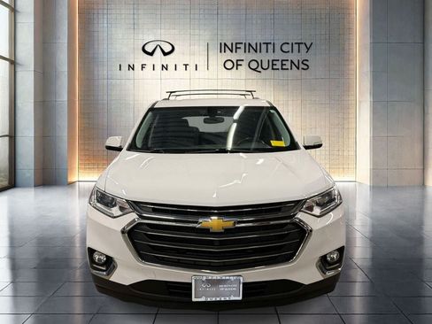 Used 2019 Chevrolet Traverse LT FWD image 2