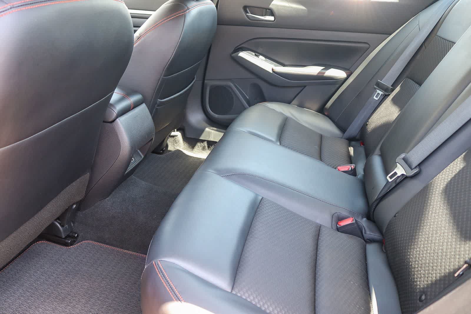 Used 2024 Nissan Altima 2.5 SR FWD image 17