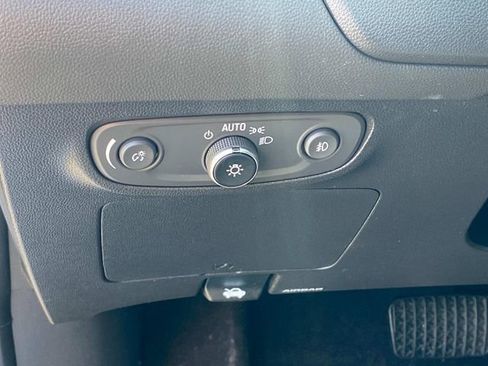 Used 2022 Buick Encore GX Preferred w/ Cold Weather Comfort Package AWD/4WD image 20