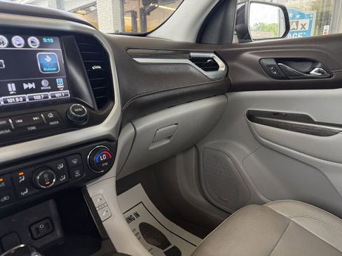 Used 2019 GMC Acadia SLT AWD/4WD image 19