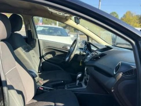 Used 2014 Ford Fiesta SE image 9