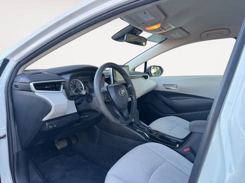 Used 2021 Toyota Corolla LE image 9