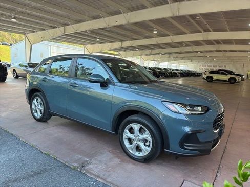Used 2023 Honda HR-V LX image 18
