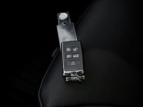 New 2026 Land Rover Discovery Limited Edition AWD/4WD image 77