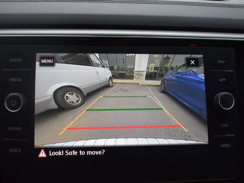 Used 2019 Volkswagen Atlas SEL Premium image 22