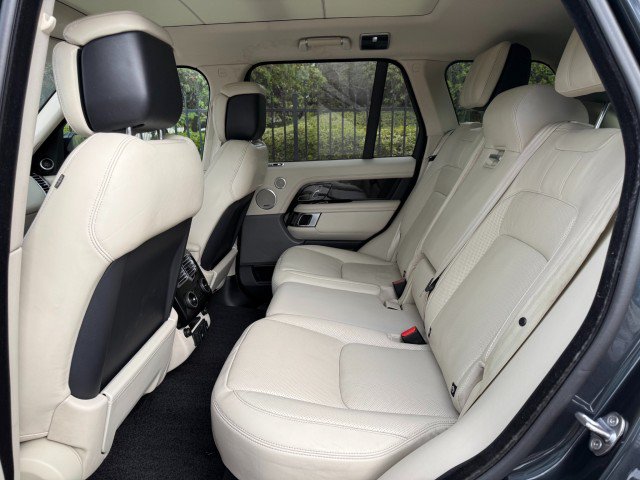 Used 2018 Land Rover Range Rover Supercharged AWD/4WD image 15