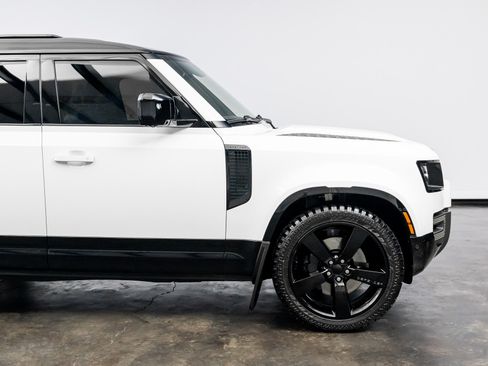 Used 2023 Land Rover Defender 110 X-Dynamic SE AWD/4WD image 21