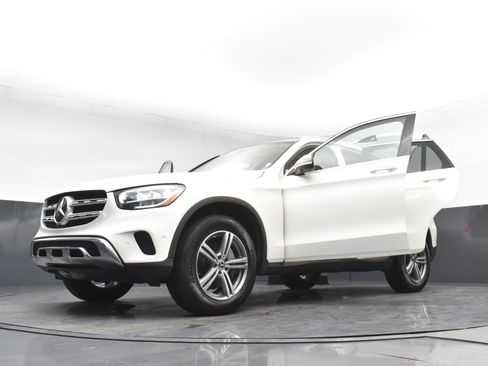 Used 2021 Mercedes-Benz GLC 300 GLC 300 w/ Premium Package image 33