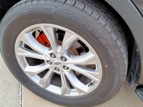 Used 2017 Ford Explorer XLT w/ Equipment Group 202A image 24