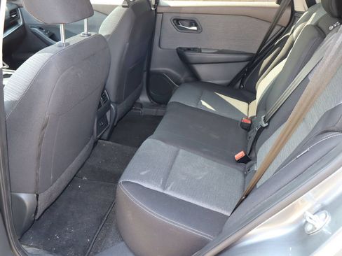 Used 2023 Nissan Rogue SV FWD image 5