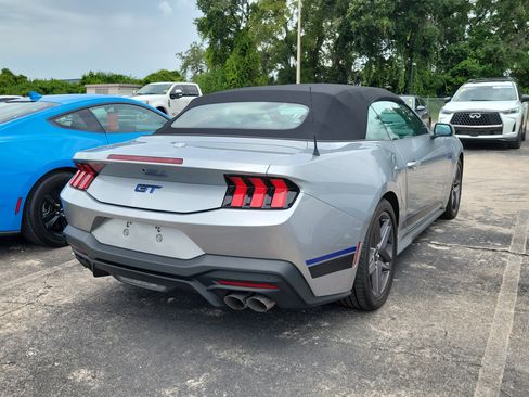 Used 2025 Ford Mustang GT Premium RWD image 5