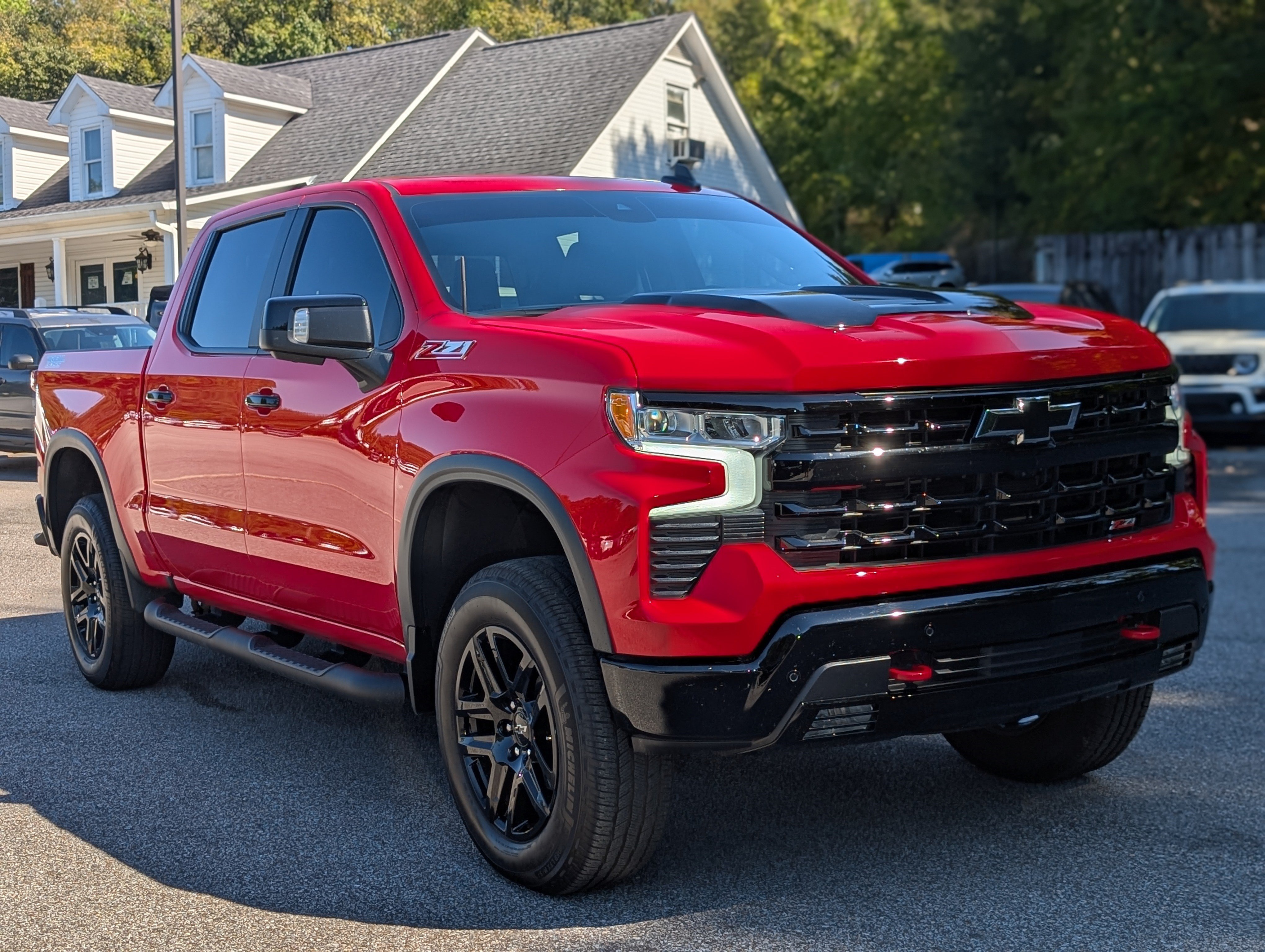 Used 2024 Chevrolet Silverado 1500 LT Trail Boss w/ LT Trail Boss Premium Package AWD/4WD image 11