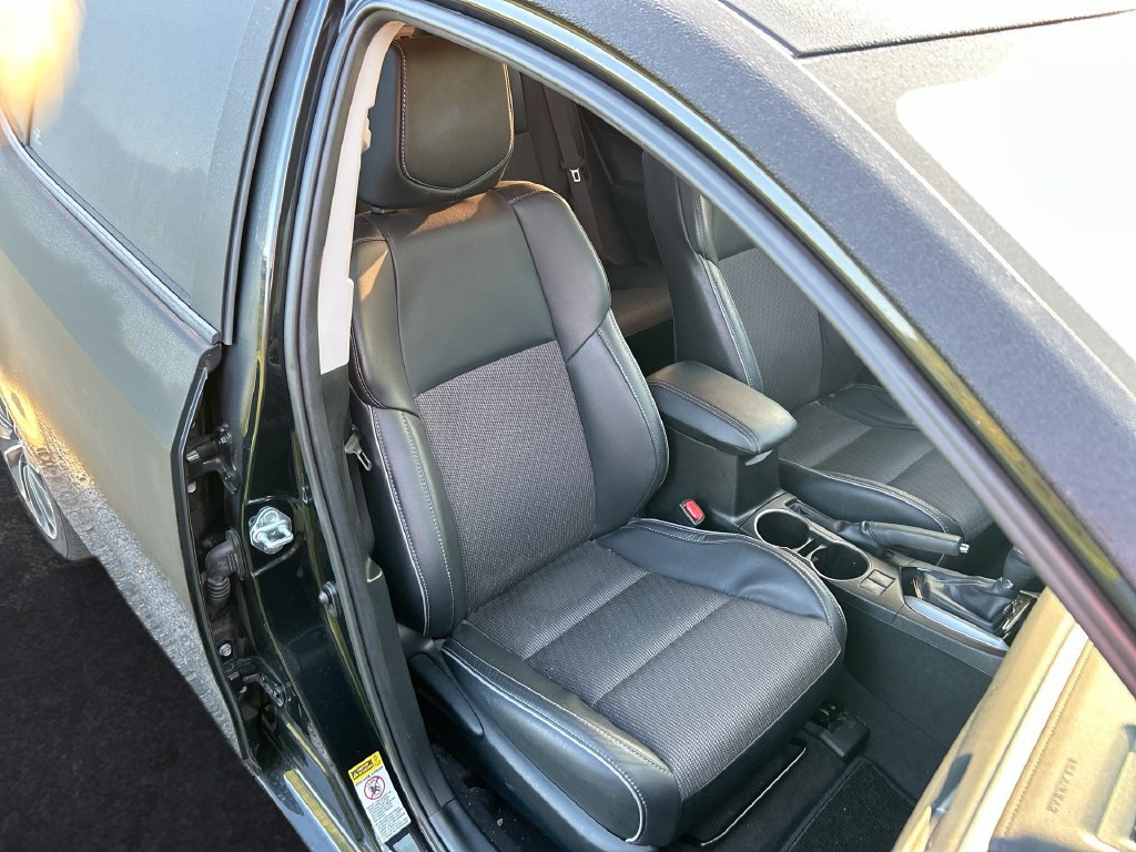 Used 2016 Toyota Corolla S FWD image 29