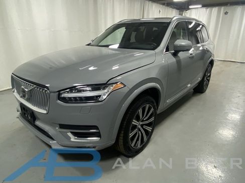 Used 2025 Volvo XC90 B6 Ultra image 1