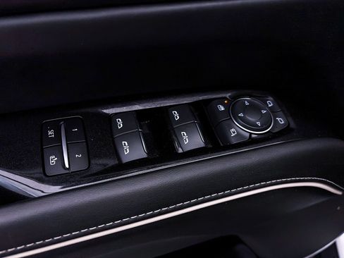 Used 2022 Cadillac Escalade Sport Platinum AWD/4WD image 21