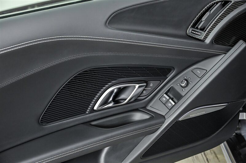 Used 2018 Audi R8 V10 plus AWD/4WD image 15