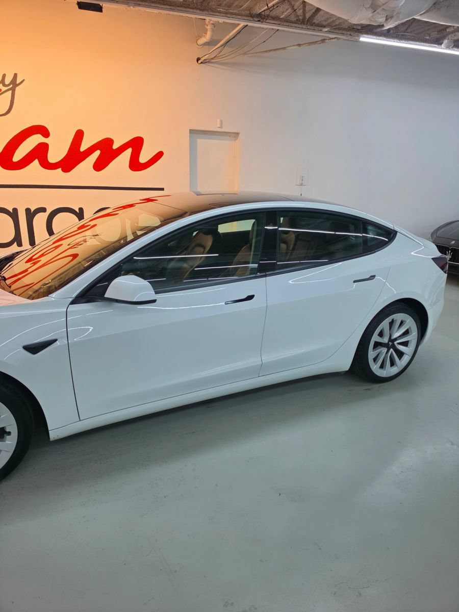Used 2022 Tesla Model 3 RWD image 3