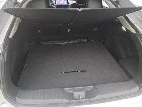 Used 2024 Toyota Prius XLE FWD image 13