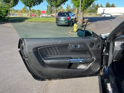 Used 2022 Ford Mustang Premium RWD image 11