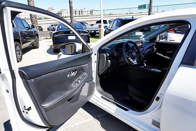 Used 2025 Nissan Sentra SV FWD image 46