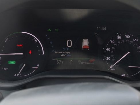 Used 2025 Toyota Sienna LE FWD image 21