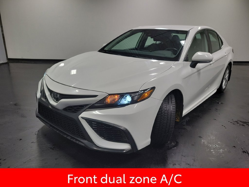 Used 2024 Toyota Camry SE FWD image 4