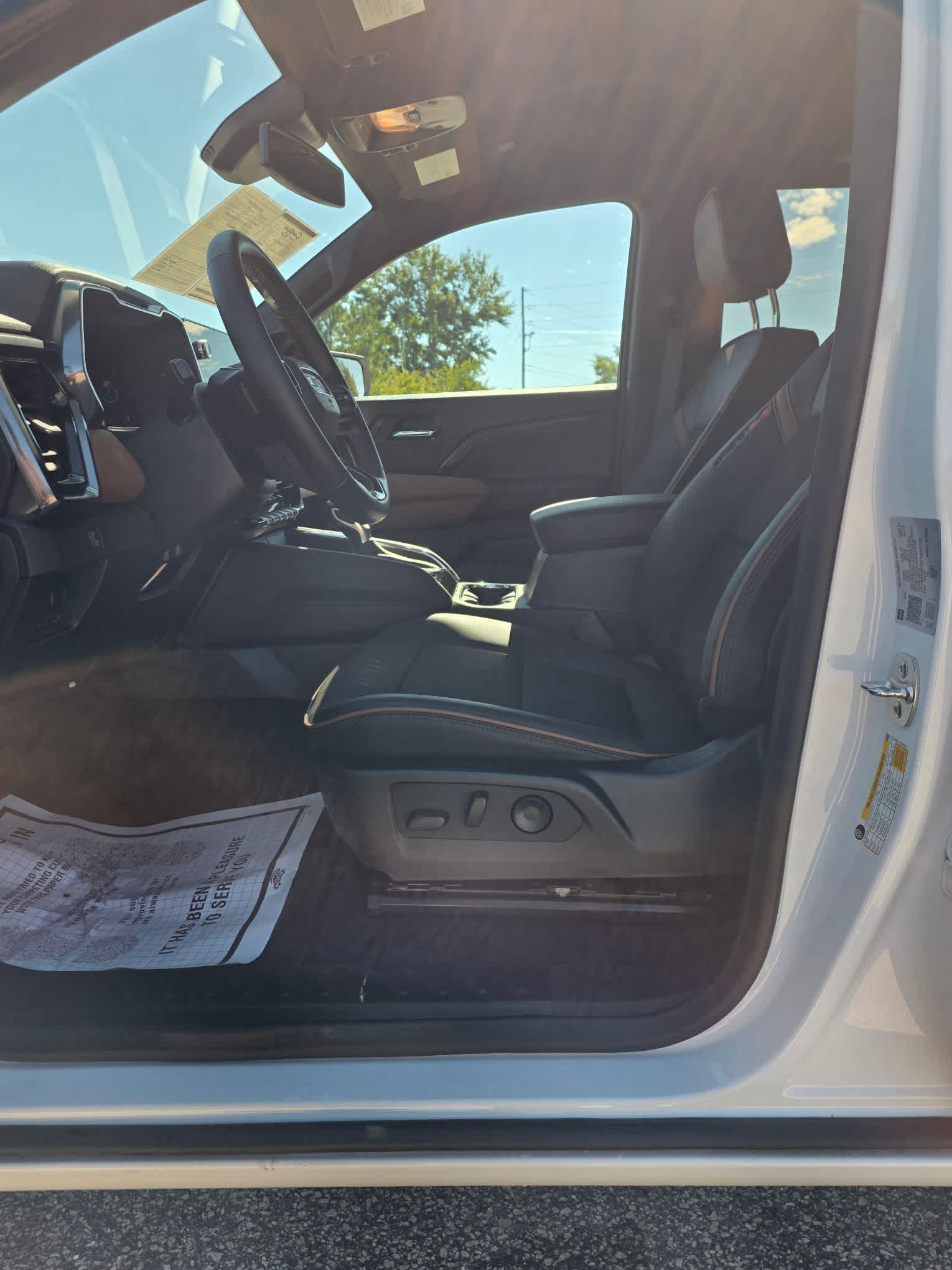 Used 2026 GMC Canyon AT4 AWD/4WD image 13