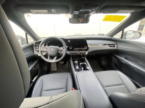 Used 2025 Lexus RX 350 FWD w/ Technology Package image 12