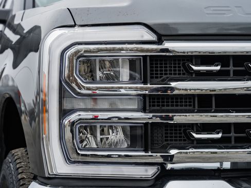 New 2026 Ford F250 XLT w/ XLT Premium Package image 11