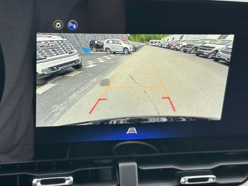 Used 2026 Chevrolet Equinox LT FWD image 22