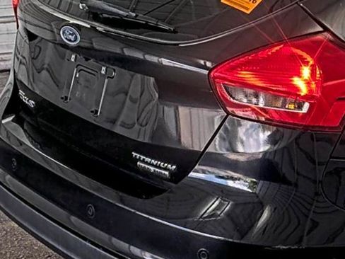 Used 2016 Ford Focus Titanium FWD image 7