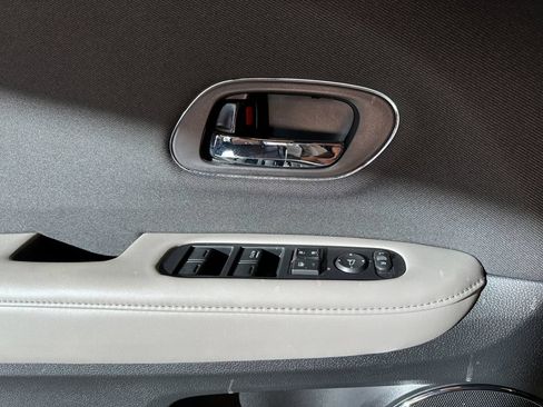 Used 2020 Honda HR-V EX image 19