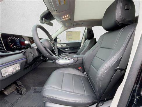New 2026 Mercedes-Benz GLS 450 4MATIC image 4
