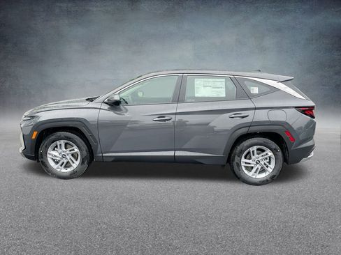 Certified 2025 Hyundai Tucson SE image 29