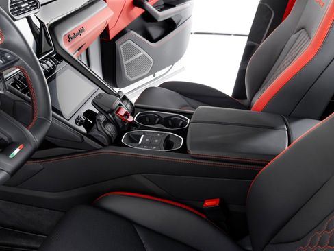 Used 2024 Lamborghini Urus S image 20