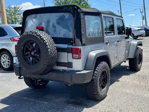 Used 2017 Jeep Wrangler Unlimited Sport w/ Connectivity Group AWD/4WD image 4