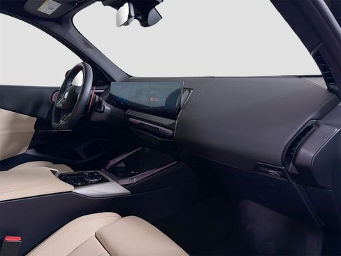 Used 2025 BMW X3 M50 image 30