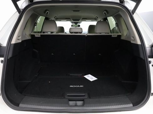 Certified 2025 Nissan Rogue SL image 24