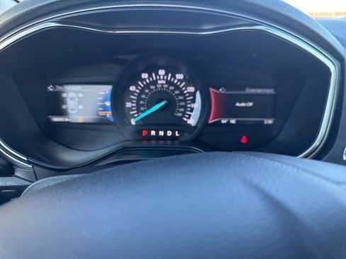 Used 2020 Ford Fusion SE image 19