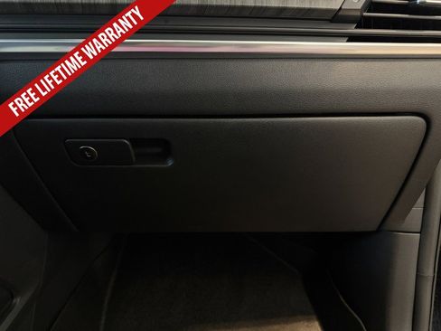 Used 2023 Kia Telluride AWD image 49