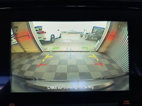 Used 2022 Nissan Frontier SV image 23