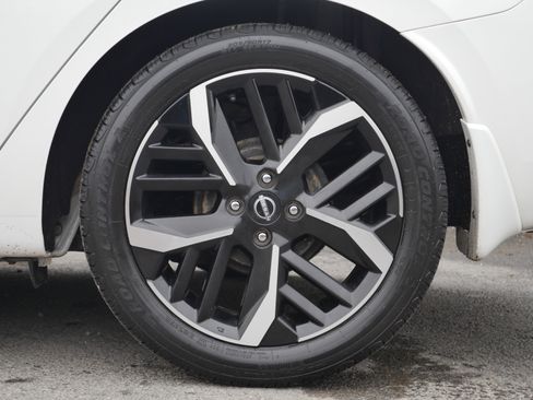 Certified 2023 Nissan Versa SR w/ Trunk Package image 15