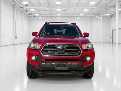 Used 2018 Toyota Tacoma SR5 image 2