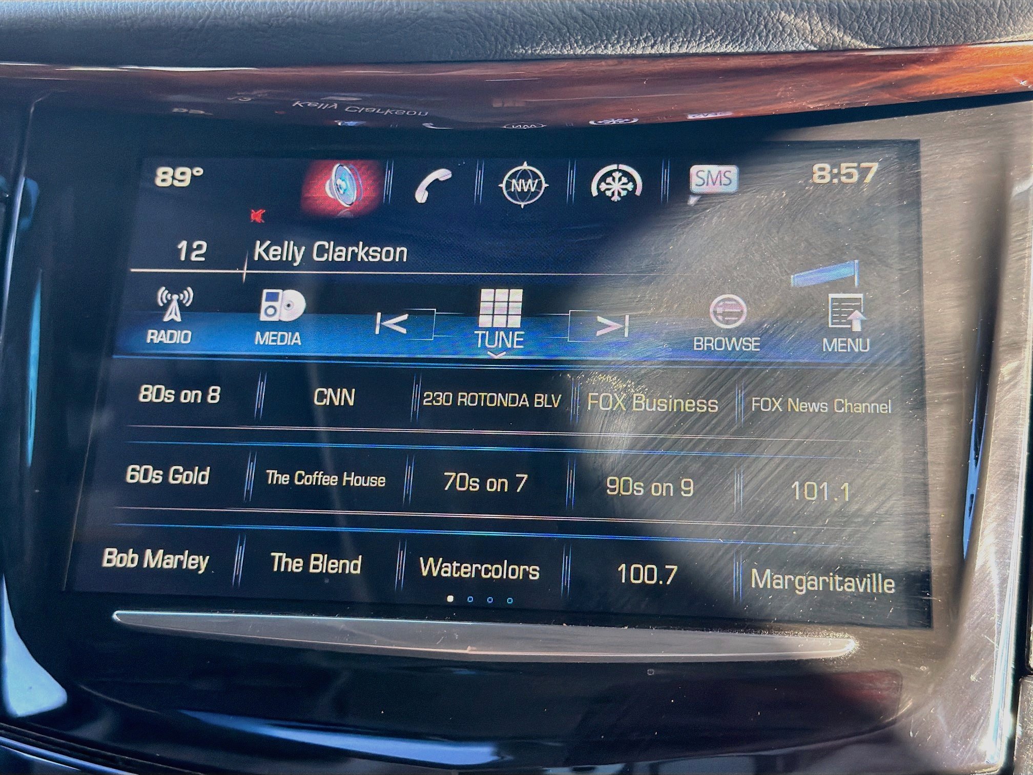 Used 2016 Cadillac Escalade Luxury AWD/4WD image 15