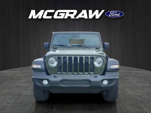 Used 2024 Jeep Wrangler Sport AWD/4WD image 5